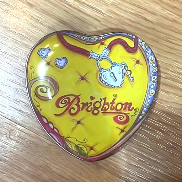 BRIGHTON TIN medium size HEART SHAPE - Picture 1 of 6